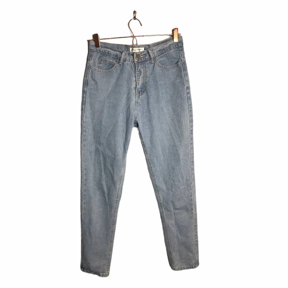 Evensleaves | High Rise Mom Jeans Light Wash Jeans - Picture 8 of 8
